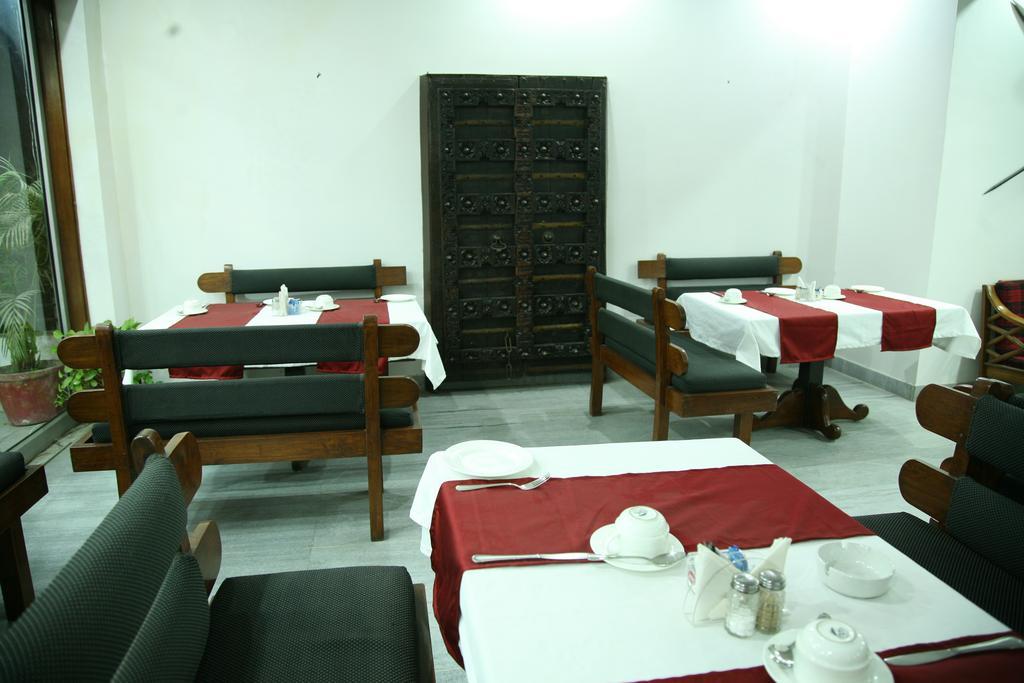 The Royal Residency Hotel New Delhi Exterior foto